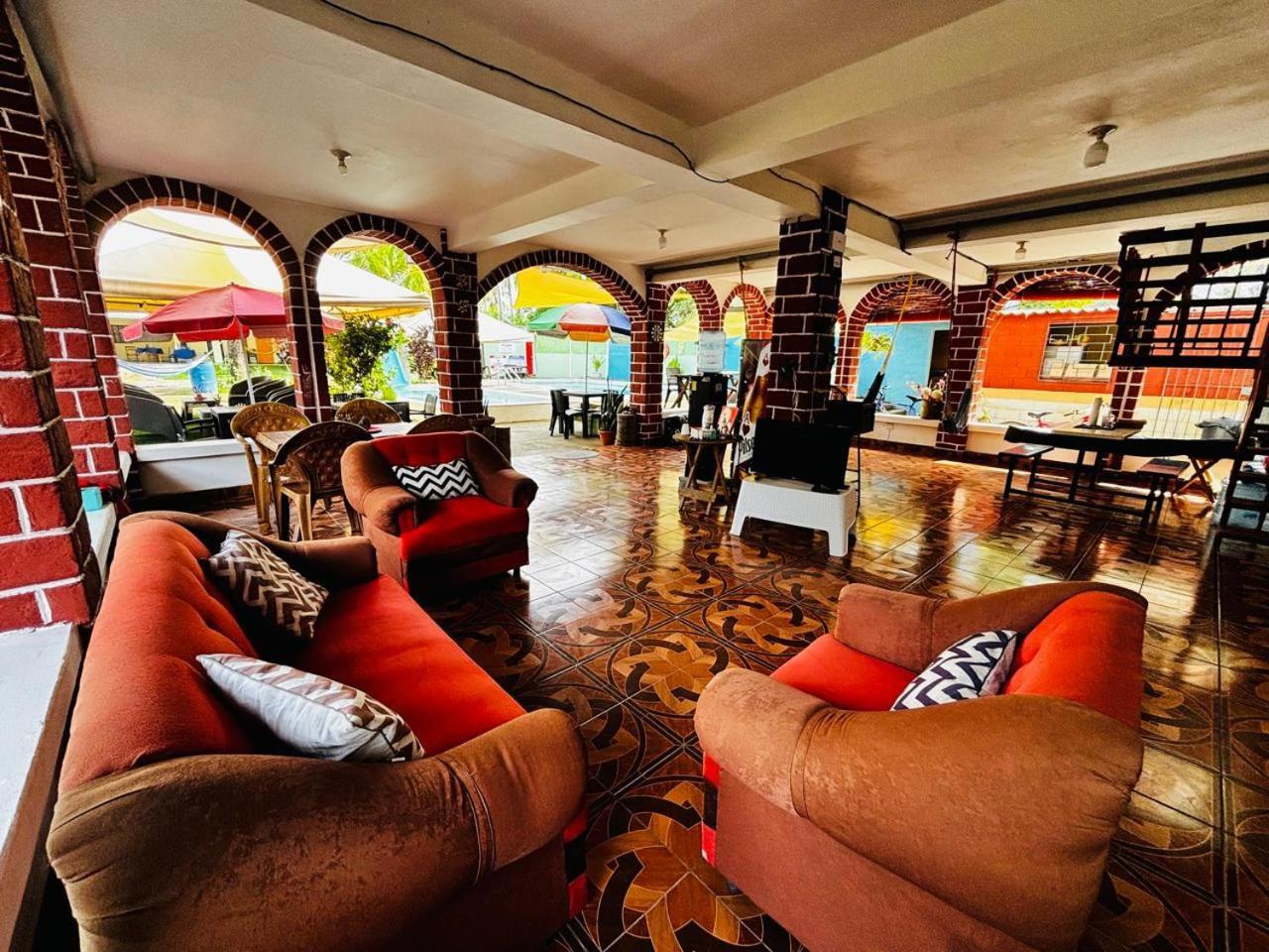 La Casona Sv Hostal Ла-Либертад Экстерьер фото