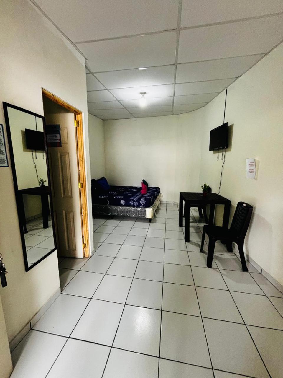 La Casona Sv Hostal Ла-Либертад Экстерьер фото